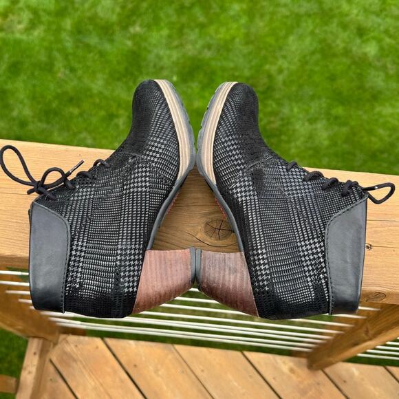 Wolky size 6 (EU 37) Jacquerie Dessin Suede Lace Up Black Shimmer Booties - Picture 10 of 13